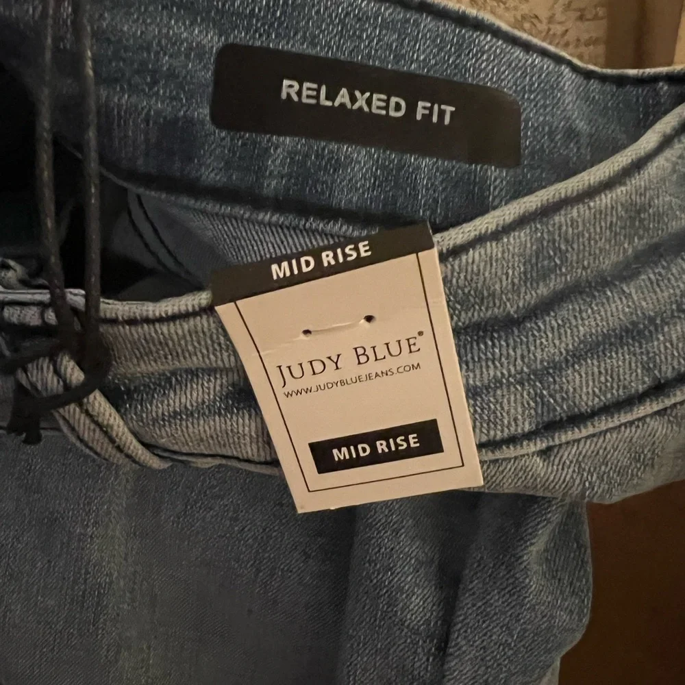 Women’s Judy blue relaxed fit skinny jeans. Size 5 - Picture 4 of 4